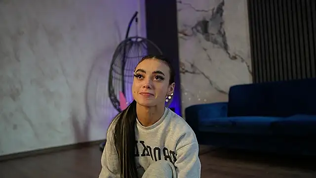 RachelRavee online show from 04-12-26, 04:27