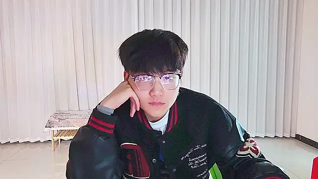 KK-cuteboy online show from 04-22-26, 05:14