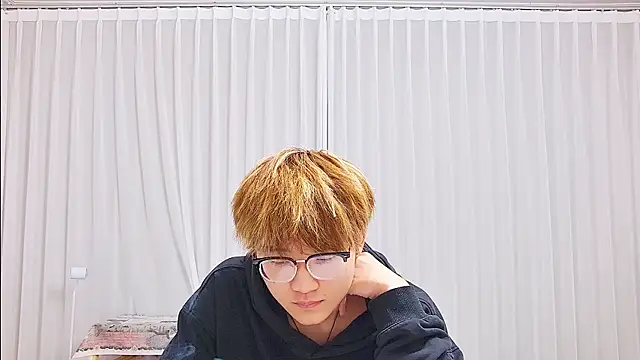 KK-cuteboy online show from 04-02-26, 06:20