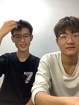 KK-cuteboy online show from 10-11-25, 12:39