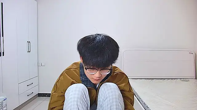 KK-cuteboy online show from 05-03-26, 12:09