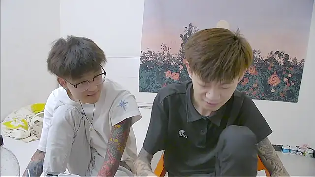Snapshot of KK-cuteboy chatting on 07-23-26, 12:46 KK-cuteboy online show from 07-23-26, 12:46