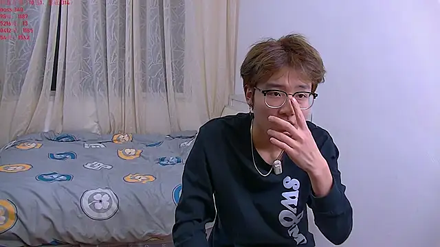 KK-cuteboy online show from 12-23-25, 10:14