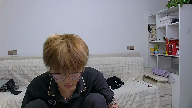 KK-cuteboy online show from 02-08-26, 11:08