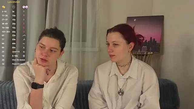 Snapshot of LaureenBetterley chatting on 10-11-25, 04:08 LaureenBetterley online show from 10-11-25, 04:08
