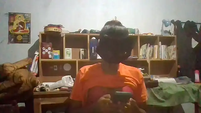 Nora-2003 online show from 04-08-26, 11:17