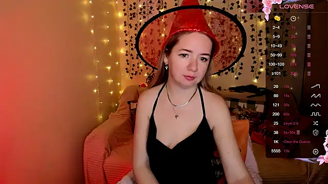 Evaa Braunn online show from 10-31-25, 02:08