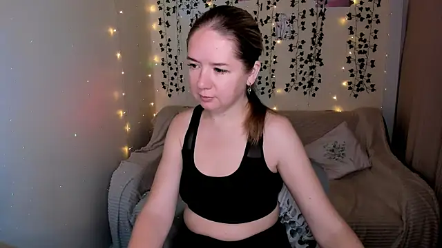 Evaa Braunn online show from 10-20-25, 02:13