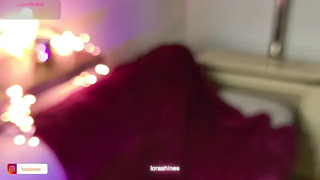 LoraShines online show from 02-10-26, 07:13