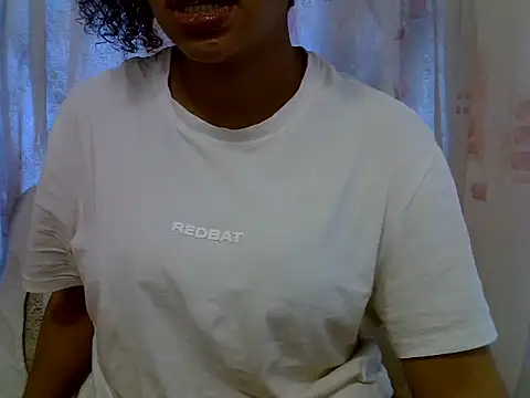 JuicyLipsXx1 online show from 10-12-25, 11:44