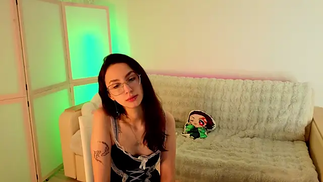 Snapshot of coochyy_ chatting on 10-11-25, 10:05 coochyy online show from 10-11-25, 10:05