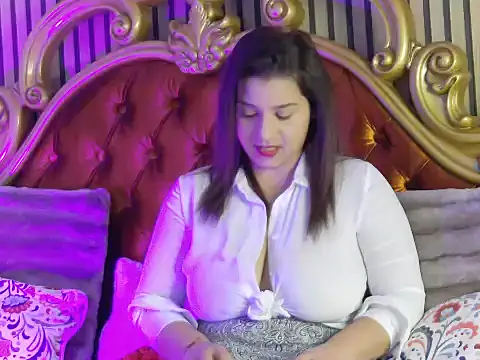 MadisonCharm online show from 01-11-26, 08:43