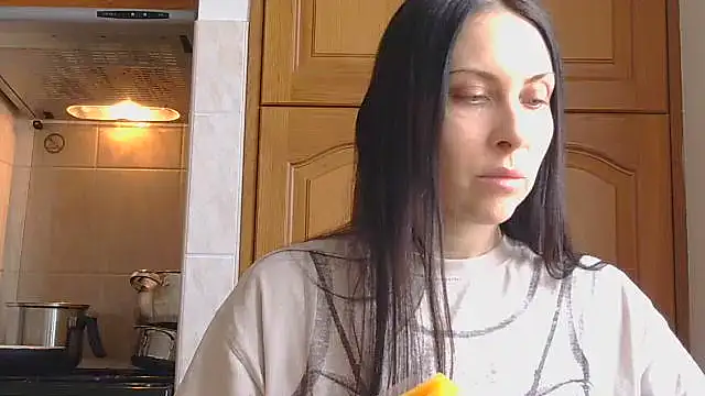 Snapshot of Olivarra chatting on 03-02-26, 08:21 Olivarra online show from 03-02-26, 08:21