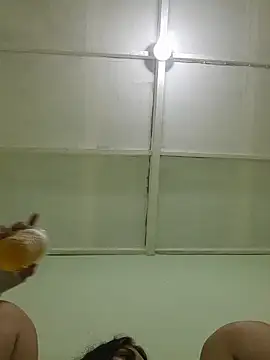 Snapshot of casalskunk chatting on 06-11-26, 03:14 casalskunk online show from 06-11-26, 03:14