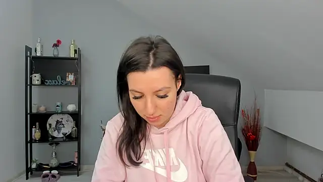 BettyJamess online show from 01-12-26, 06:20