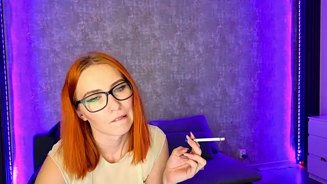 scarleteyes  online show from 11-09-25, 05:11