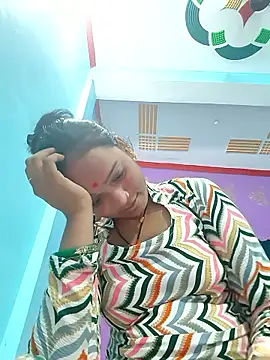 Snapshot of Riyanshisharma7415 chatting on 10-21-25, 03:11 Riyanshisharma7415 online show from 10-21-25, 03:11
