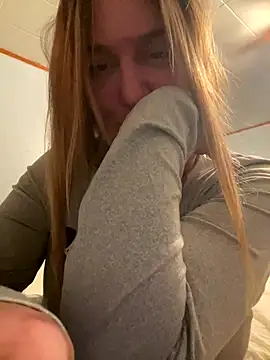 SugarMilkandHoney online show from 12-16-25, 12:37