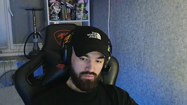 Nik Namee online show from 11-30-25, 09:04