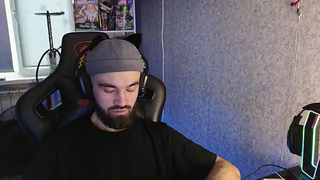 Nik Namee online show from 11-17-25, 01:04