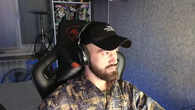 Nik Namee online show from 12-19-25, 12:03