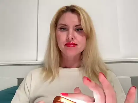 Snapshot of Ilymaris chatting on 02-26-26, 05:35 Ilymaris online show from 02-26-26, 05:35