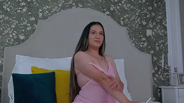 TesaQuinn online show from 10-10-25, 04:35