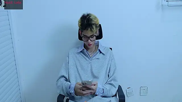sexyboy-lele online show from 10-11-25, 11:33