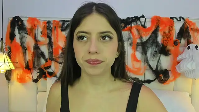 EmmaHolter online show from 10-20-25, 07:14