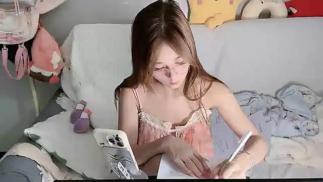 xiaoguaiss online show from 10-23-25, 05:50