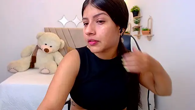 zara cute online show from 07-18-26, 12:25