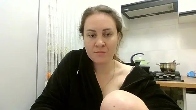 Snapshot of MeadowEyes chatting on 05-06-26, 08:35 MeadowEyes online show from 05-06-26, 08:35