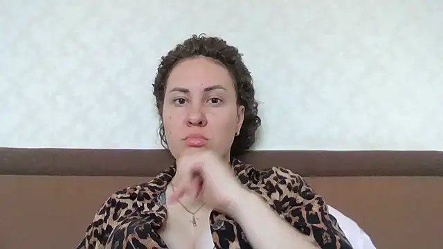 Snapshot of MeadowEyes chatting on 05-25-26, 07:07 MeadowEyes online show from 05-25-26, 07:07