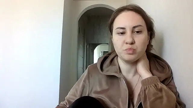 Snapshot of MeadowEyes chatting on 04-21-26, 06:53 MeadowEyes online show from 04-21-26, 06:53