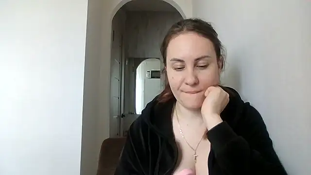 Snapshot of MeadowEyes chatting on 04-30-26, 07:59 MeadowEyes online show from 04-30-26, 07:59