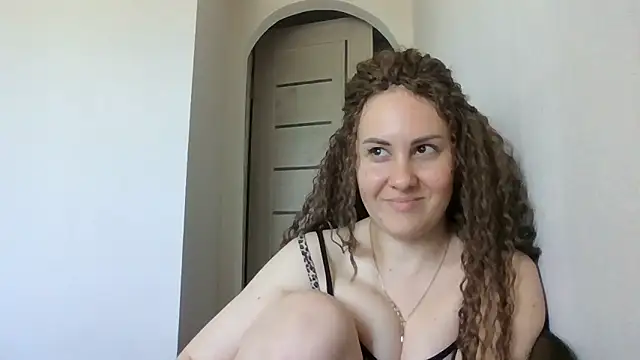Snapshot of MeadowEyes chatting on 05-11-26, 07:54 MeadowEyes online show from 05-11-26, 07:54