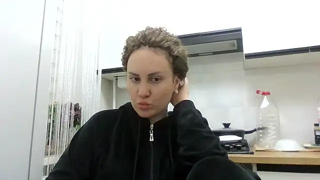 Snapshot of MeadowEyes chatting on 05-17-26, 07:36 MeadowEyes online show from 05-17-26, 07:36
