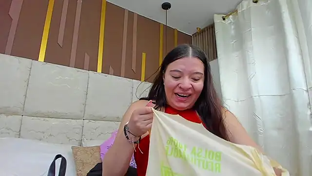 AmbarGills online show from 02-14-26, 01:00