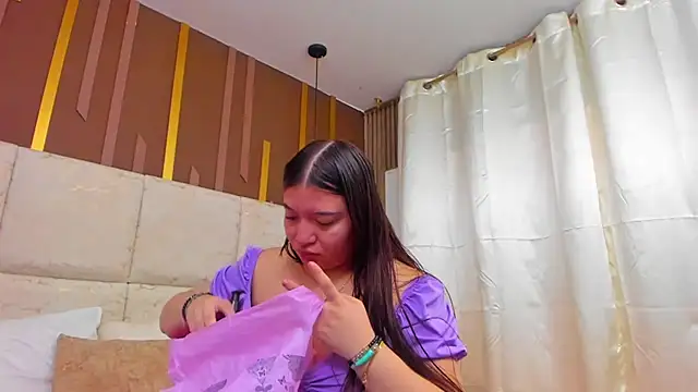 AmbarGills online show from 02-24-26, 01:01