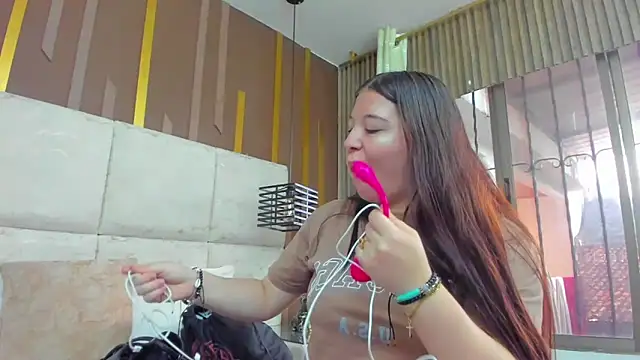 AmbarGills online show from 02-12-26, 12:49