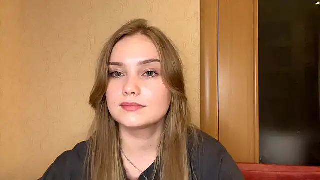 WillowSturiaIe online show from 10-19-25, 01:14