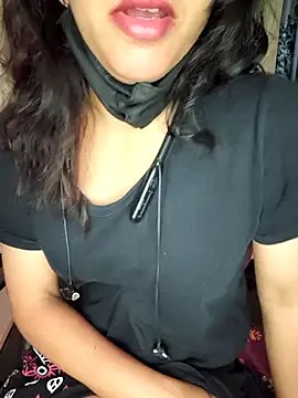 Snapshot of Royal_Shona chatting on 10-17-25, 06:43 Royal Shona online show from 10-17-25, 06:43
