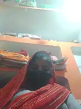 Snapshot of nainshilodhi28 chatting on 10-21-25, 07:52 nainshilodhi28 online show from 10-21-25, 07:52