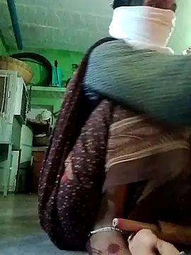 Snapshot of nainshilodhi28 chatting on 10-12-25, 02:35 nainshilodhi28 online show from 10-12-25, 02:35