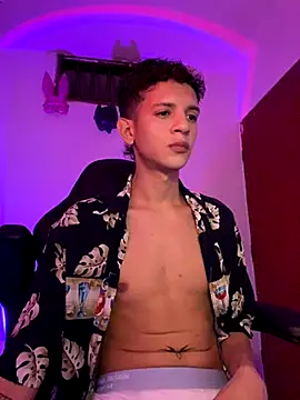 tylernova online show from 10-22-25, 03:28