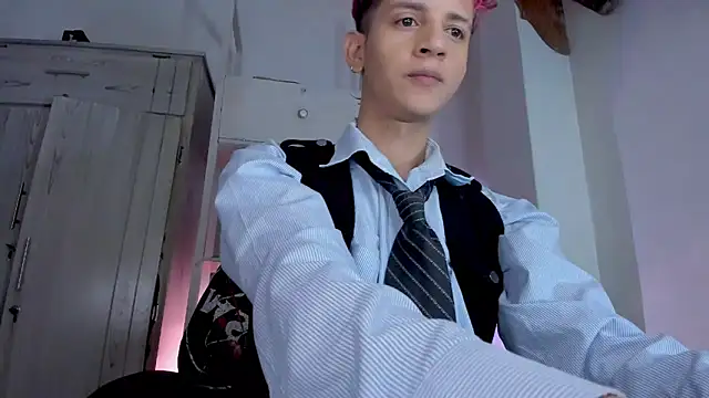 tylernova online show from 12-17-25, 03:55