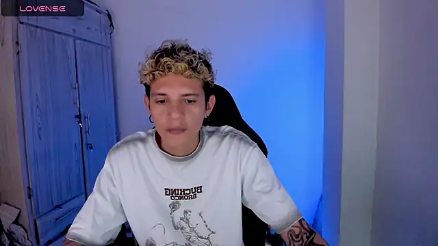 tylernova online show from 04-17-26, 02:14