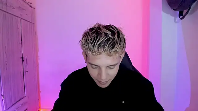 tylernova online show from 02-02-26, 01:04