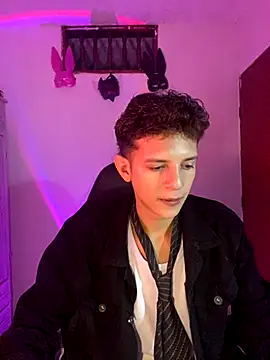 tylernova online show from 10-26-25, 03:51