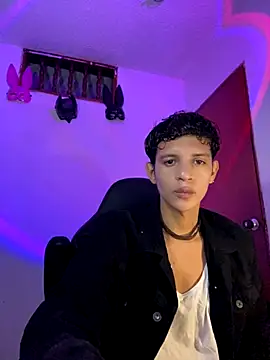 tylernova online show from 10-13-25, 03:19